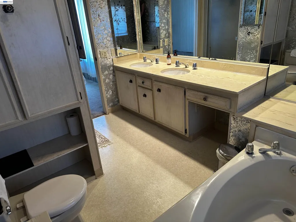 29258 Whalebone Way Hayward CA 94544