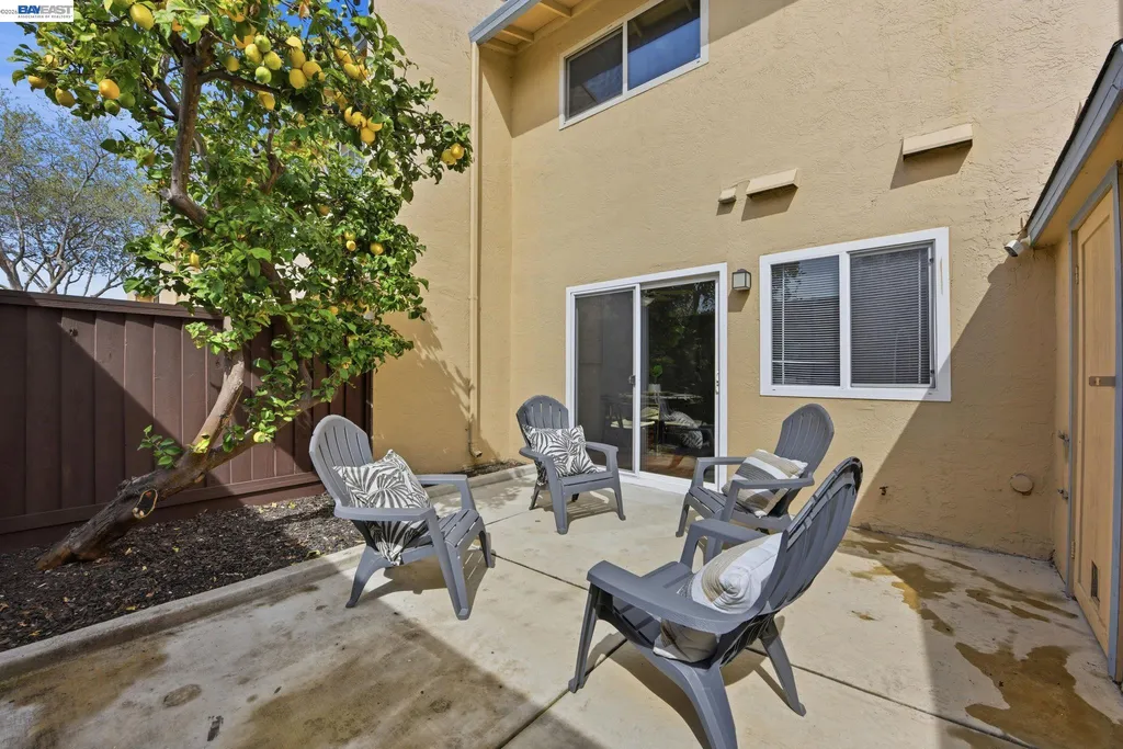 27864 Hummingbird Court Hayward CA 94545