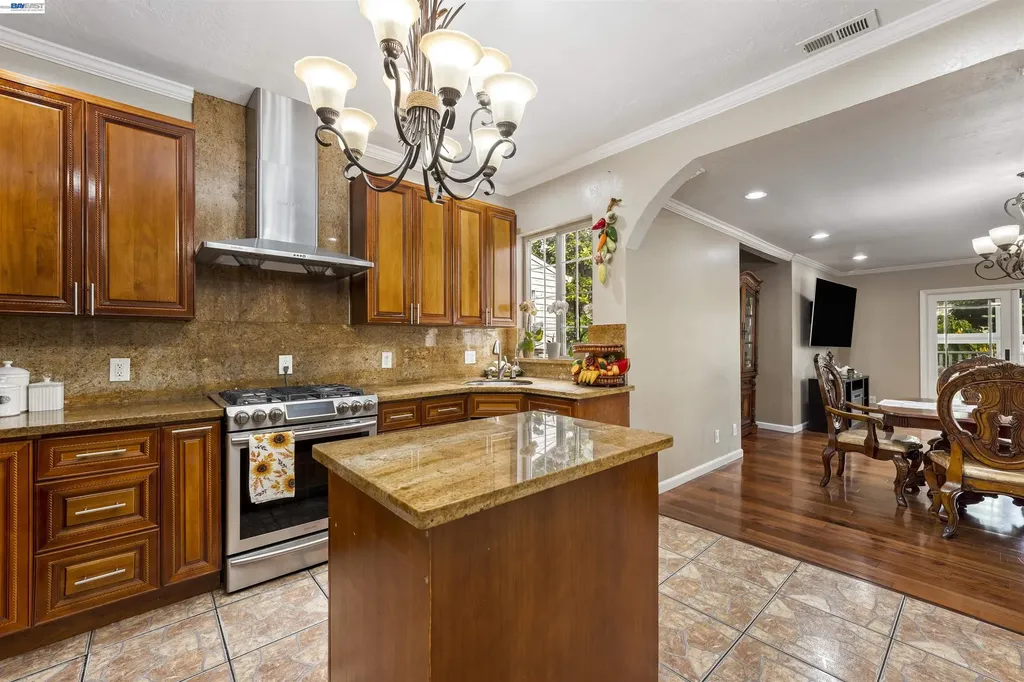 25 Regent Street San Francisco CA 94112