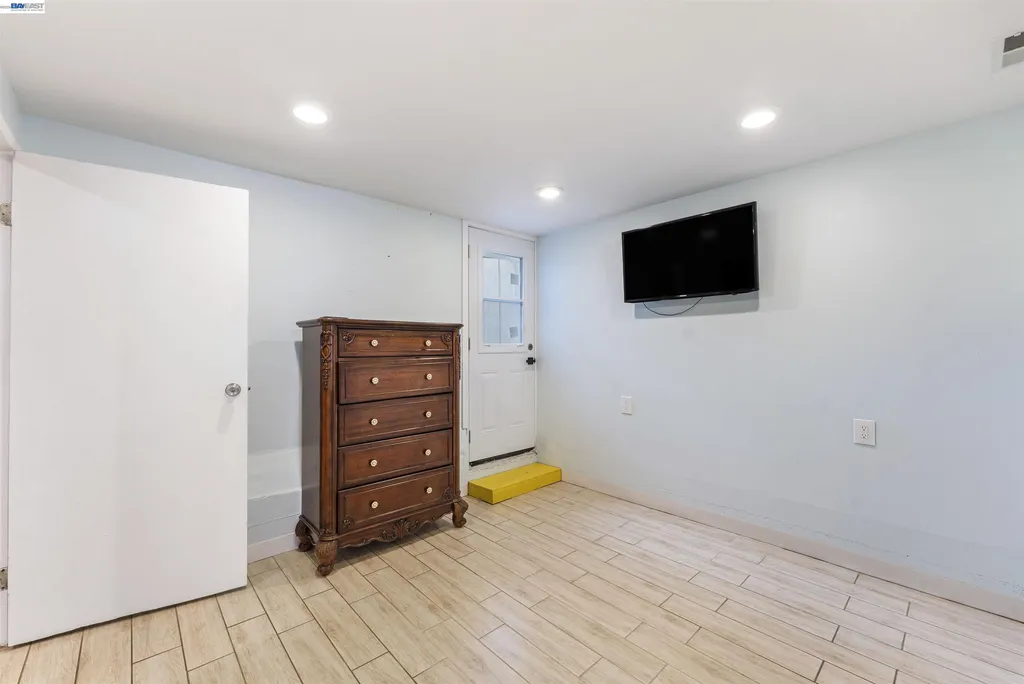 25 Regent Street San Francisco CA 94112