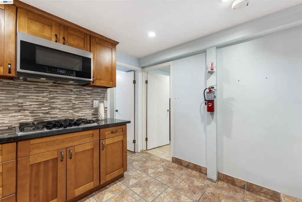25 Regent Street San Francisco CA 94112