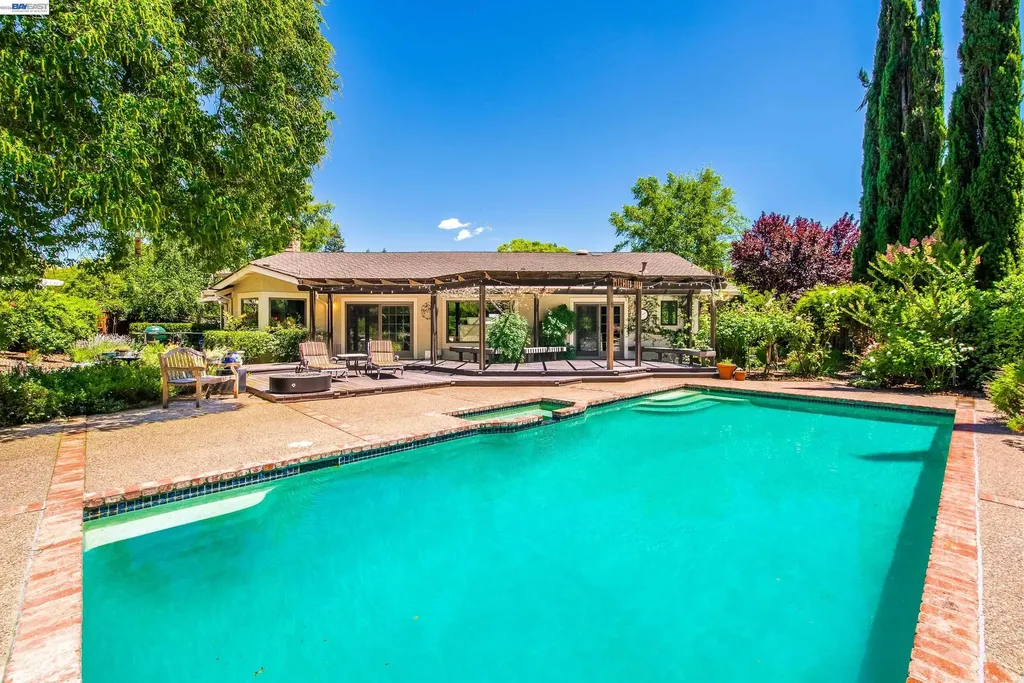 1768 Oro Valley Circle Walnut Creek CA 94596