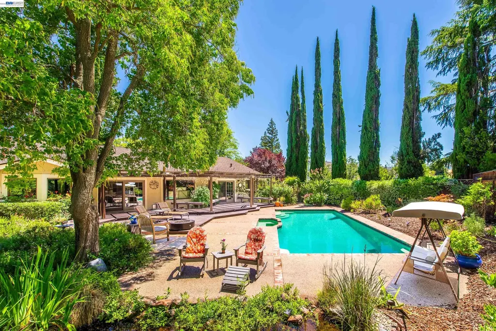 1768 Oro Valley Circle Walnut Creek CA 94596