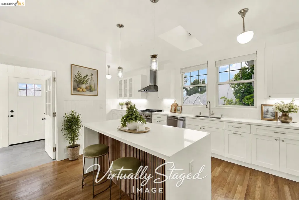 1043 47th Street Emeryville CA 94608