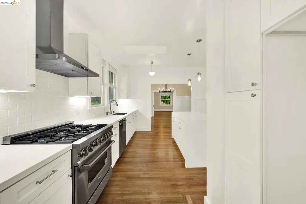 1043 47th Street Emeryville CA 94608