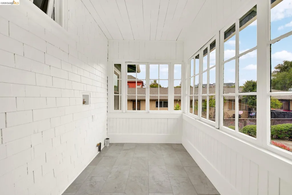 1043 47th Street Emeryville CA 94608
