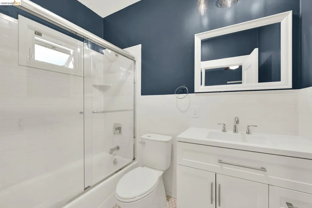1043 47th Street Emeryville CA 94608