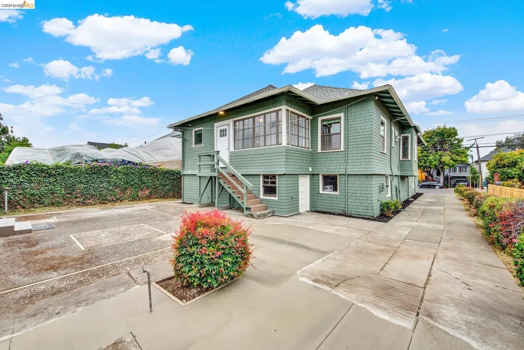 1043 47th Street Emeryville CA 94608