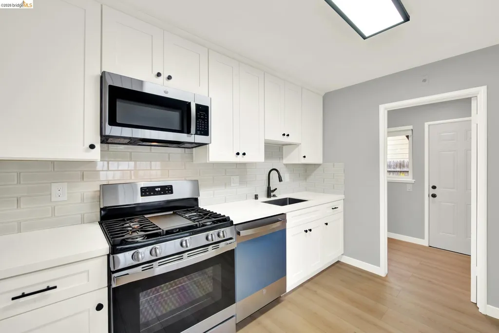1043 47th Street Emeryville CA 94608
