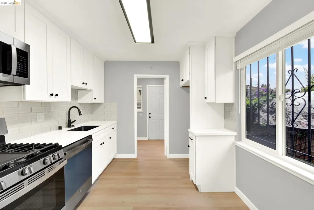 1043 47th Street Emeryville CA 94608