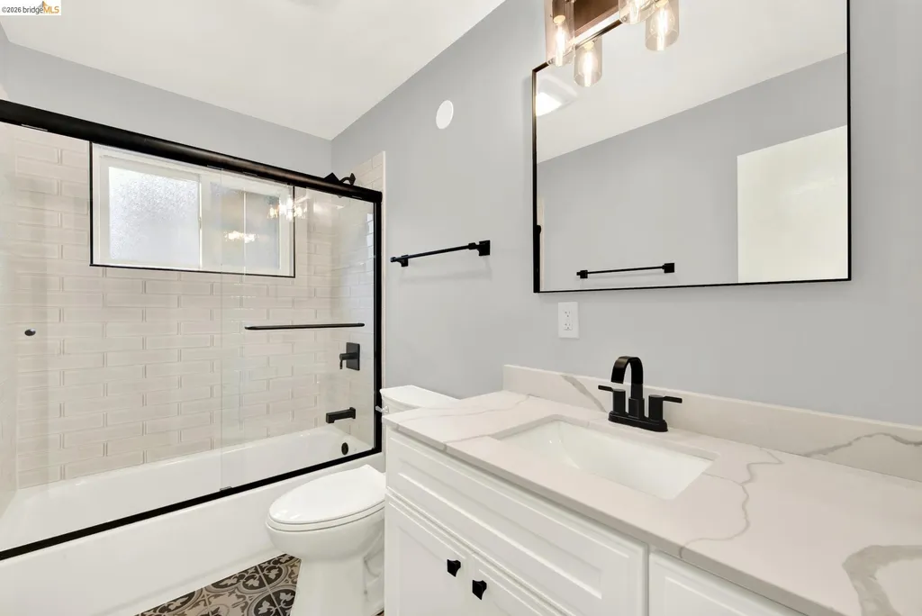 1043 47th Street Emeryville CA 94608