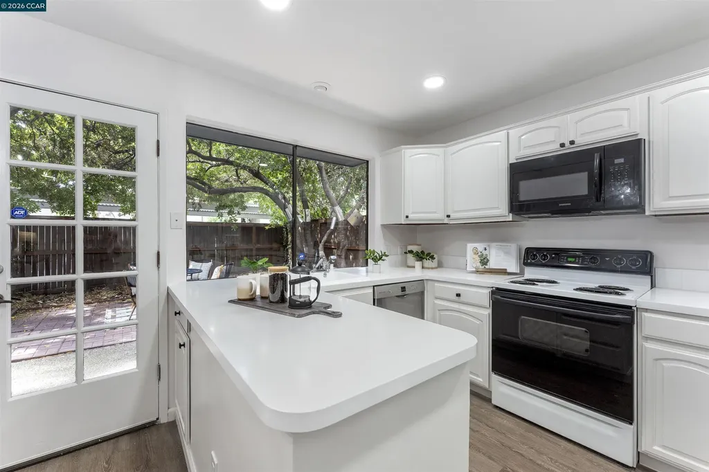 1343 Honey Trail Walnut Creek CA 94597