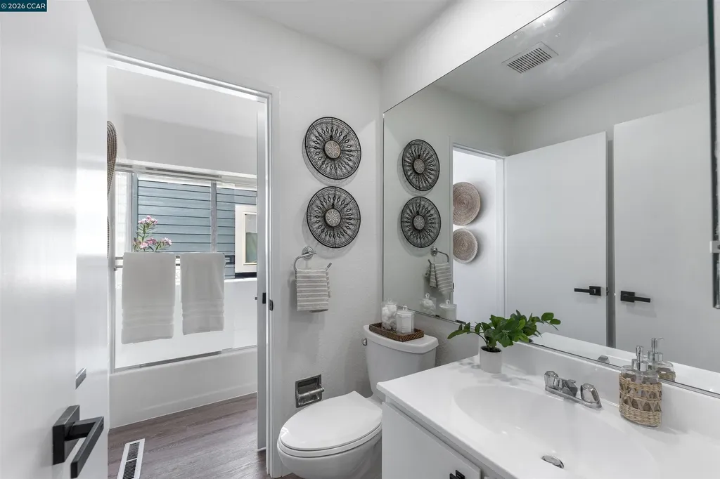 1343 Honey Trail Walnut Creek CA 94597