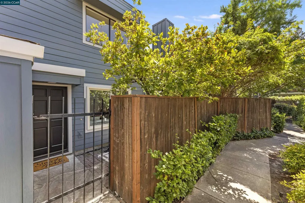 1343 Honey Trail Walnut Creek CA 94597