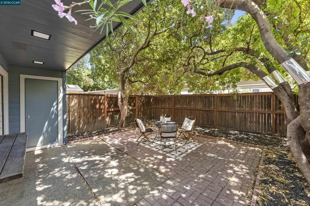 1343 Honey Trail Walnut Creek CA 94597
