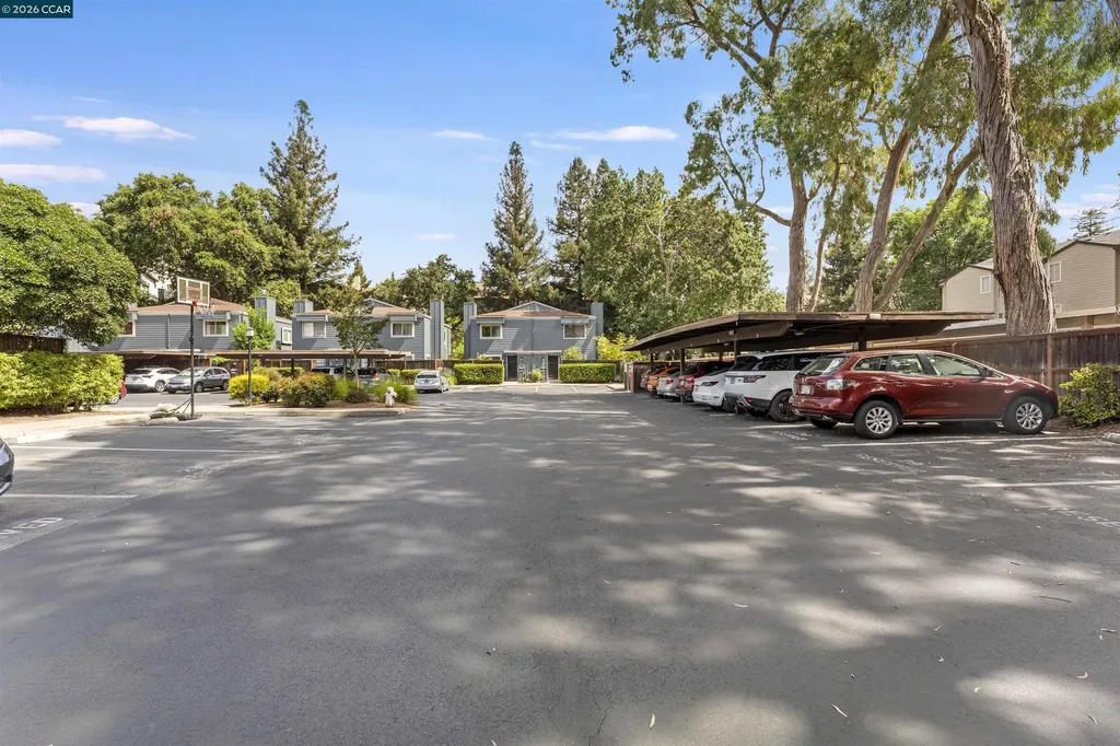 1343 Honey Trail Walnut Creek CA 94597