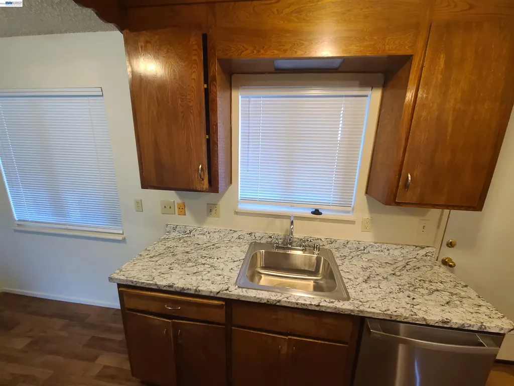 22759 Vermont Street Hayward CA 94541