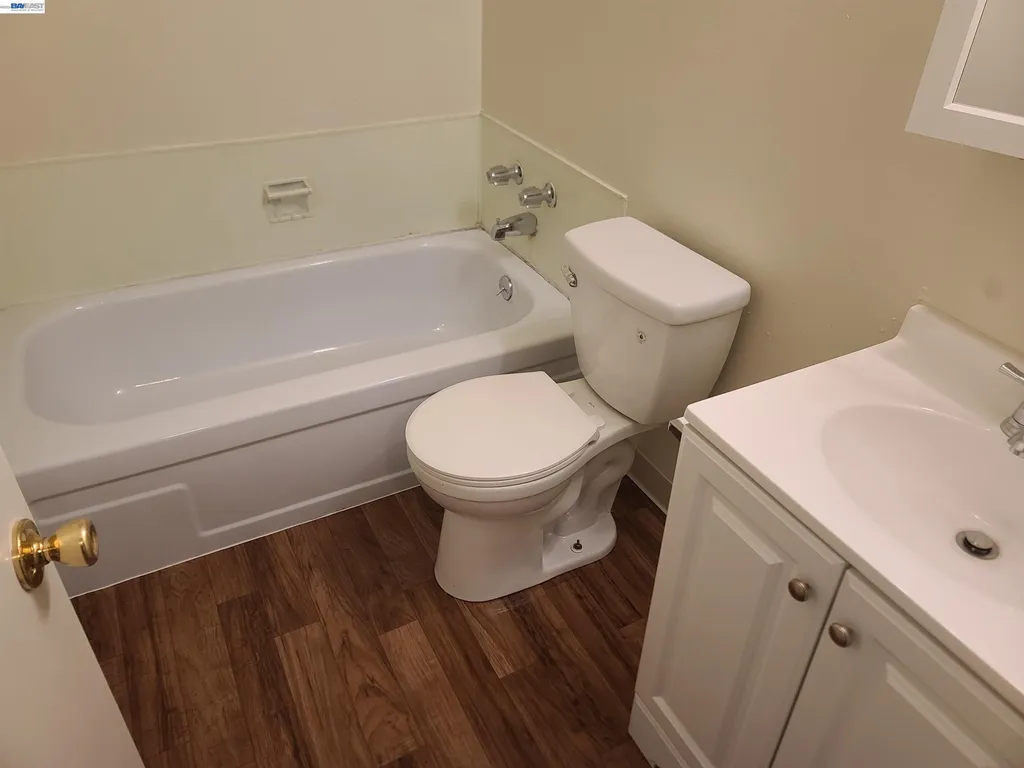 22759 Vermont Street Hayward CA 94541