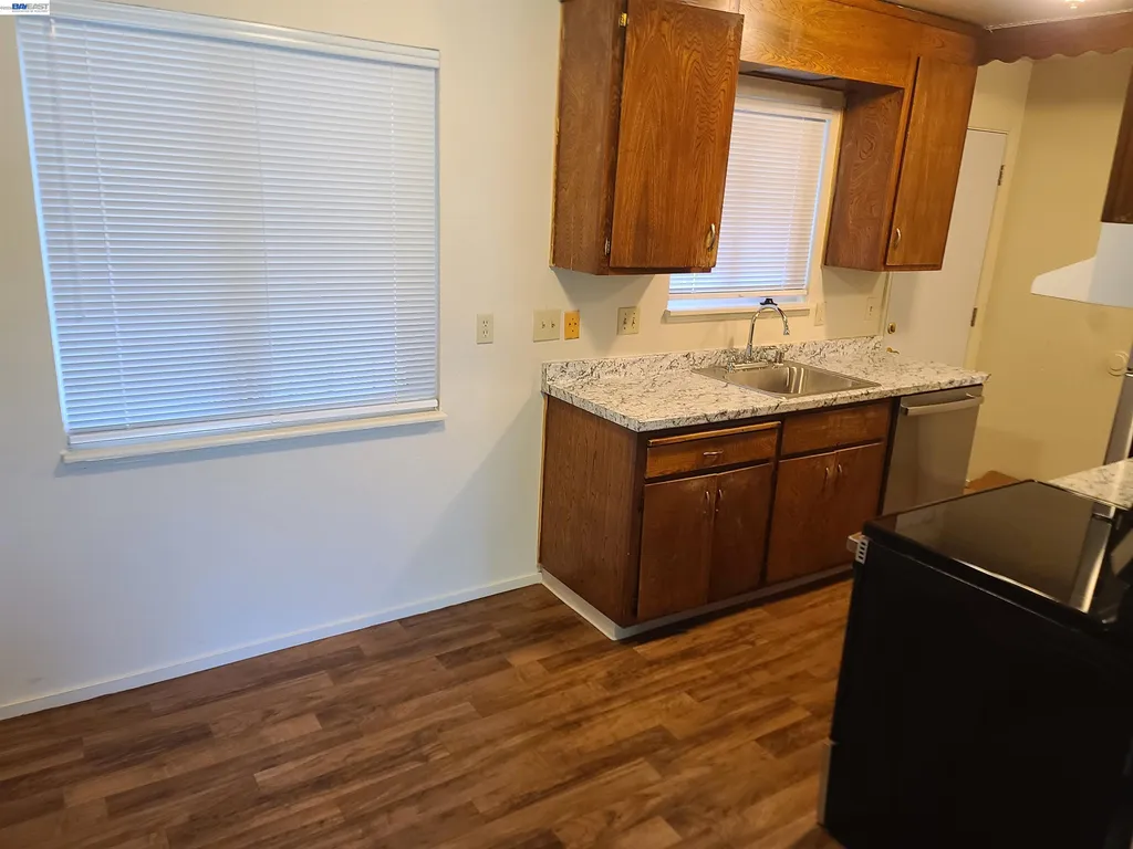 22759 Vermont Street Hayward CA 94541