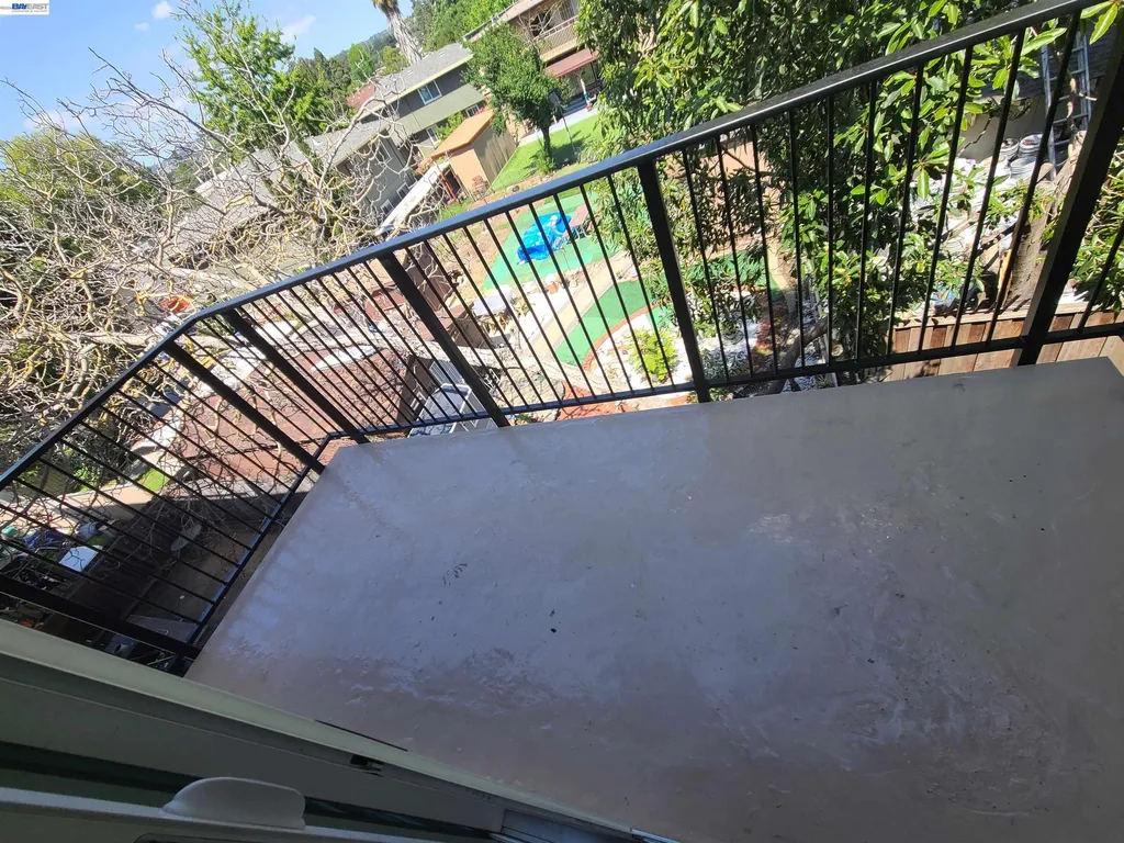 22759 Vermont Street Hayward CA 94541