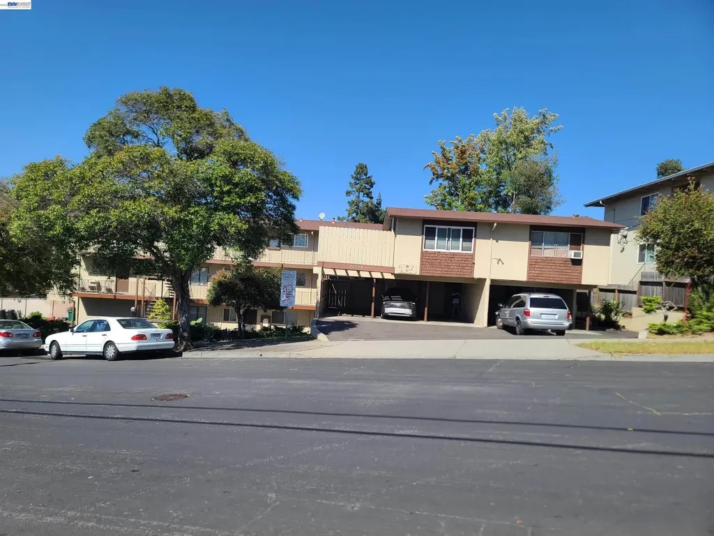 22759 Vermont Street Hayward CA 94541