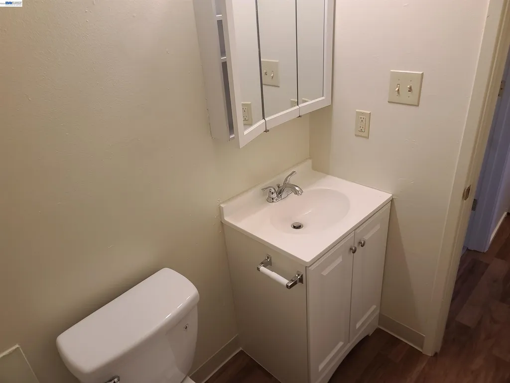 22759 Vermont Street Hayward CA 94541