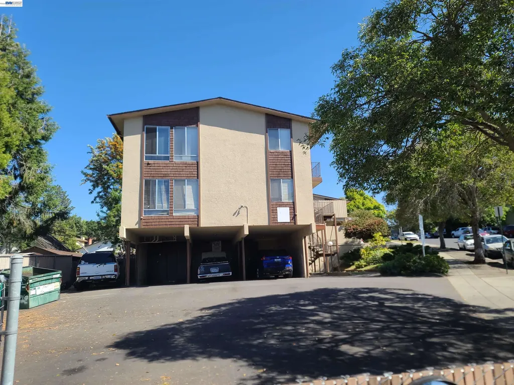 22759 Vermont Street Hayward CA 94541