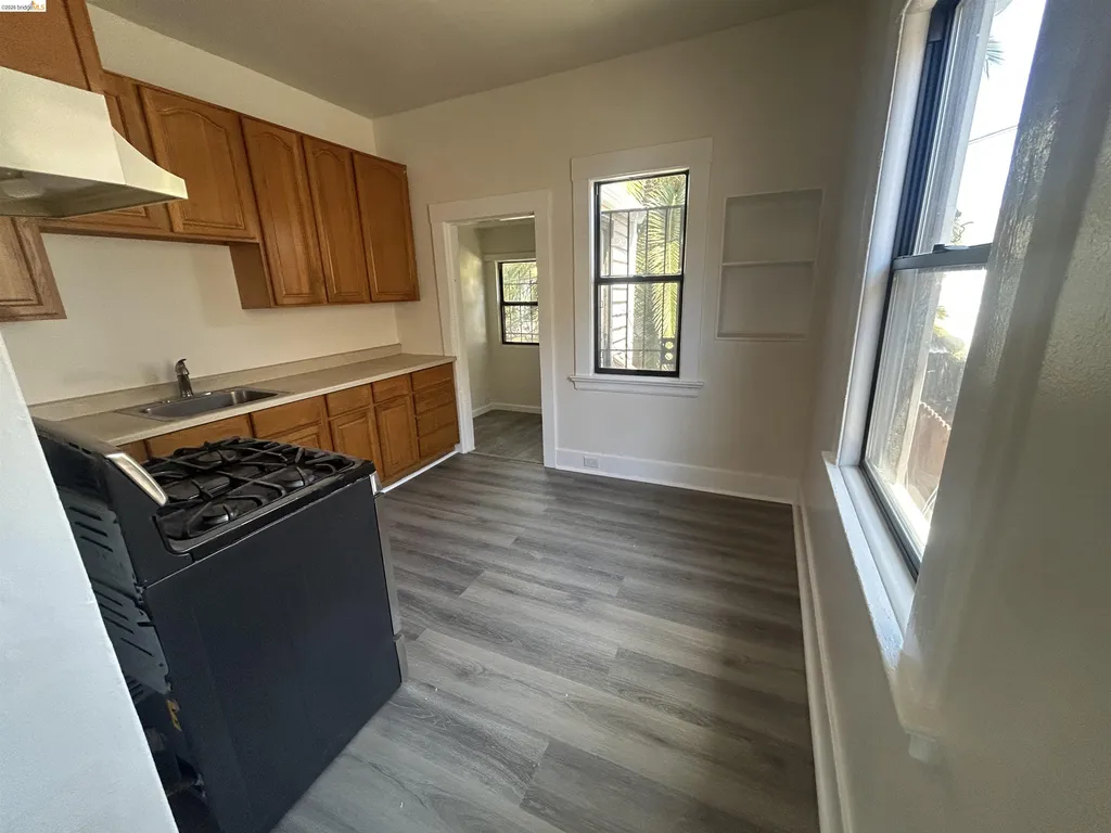 2606 20th Street Oakland CA 94601