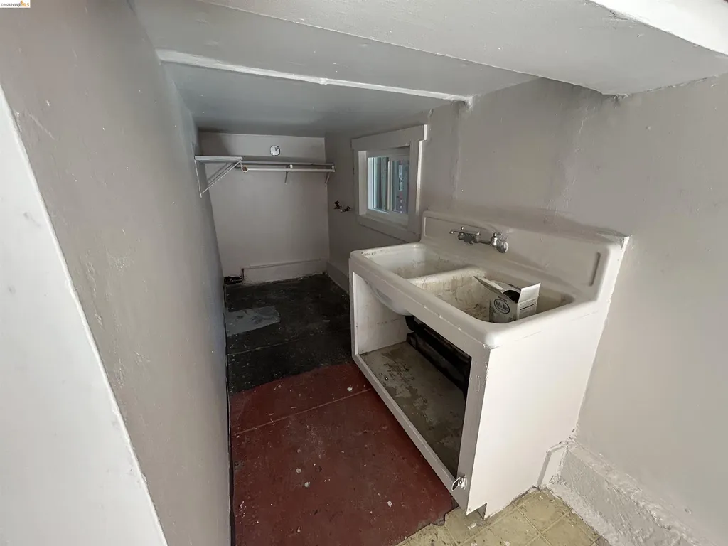 2606 20th Street Oakland CA 94601
