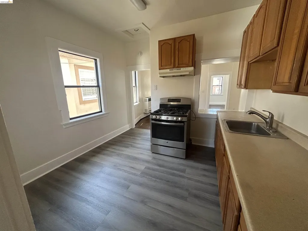 2606 20th Street Oakland CA 94601