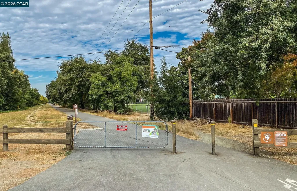101 Camino Amigo Court Danville CA 94526