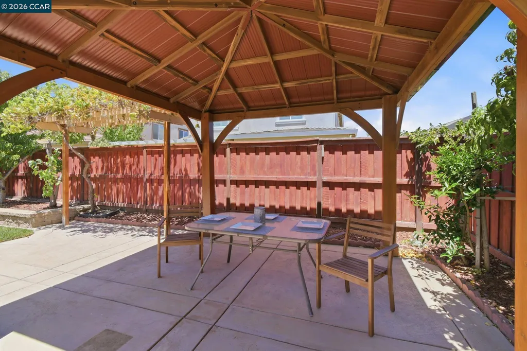 306 Crimson Circle Vacaville CA 95687