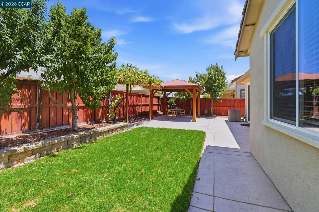306 Crimson Circle Vacaville CA 95687
