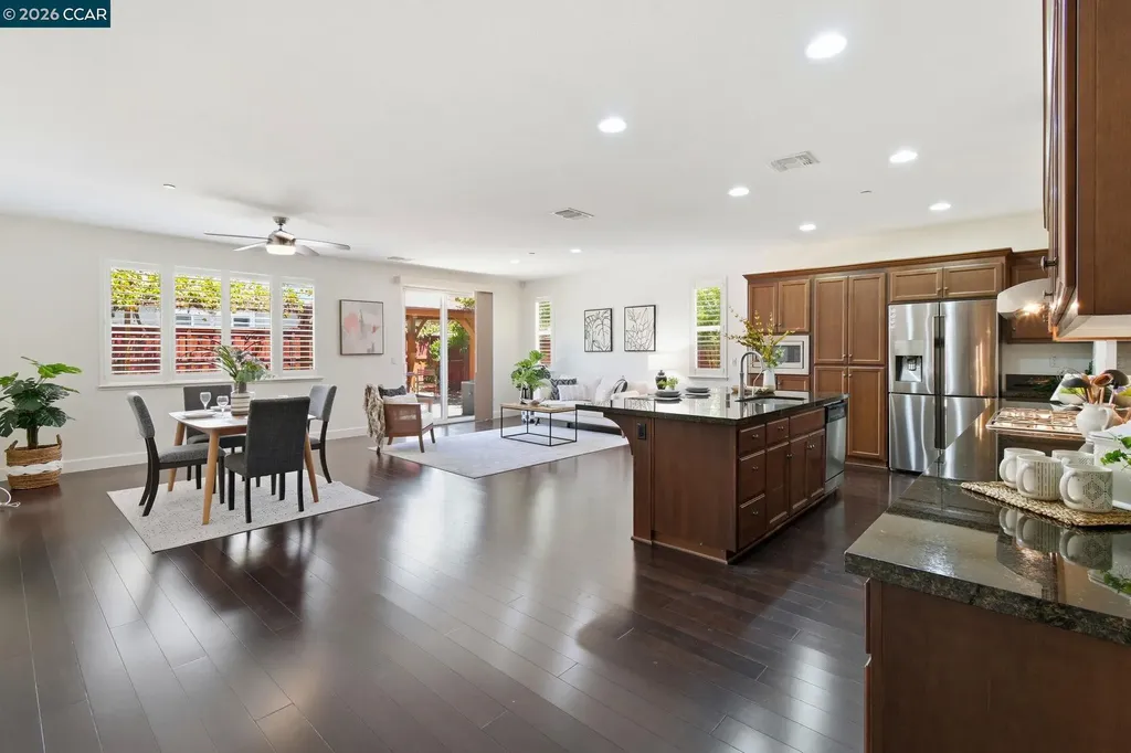 306 Crimson Circle Vacaville CA 95687