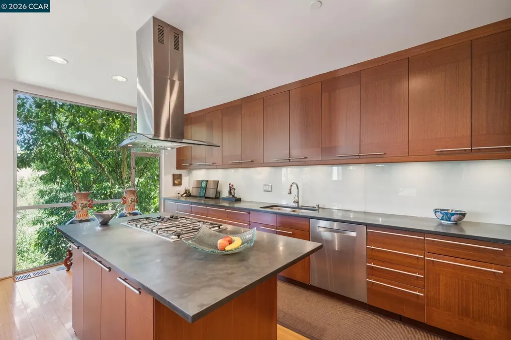 34 Underhill Road Orinda CA 94563