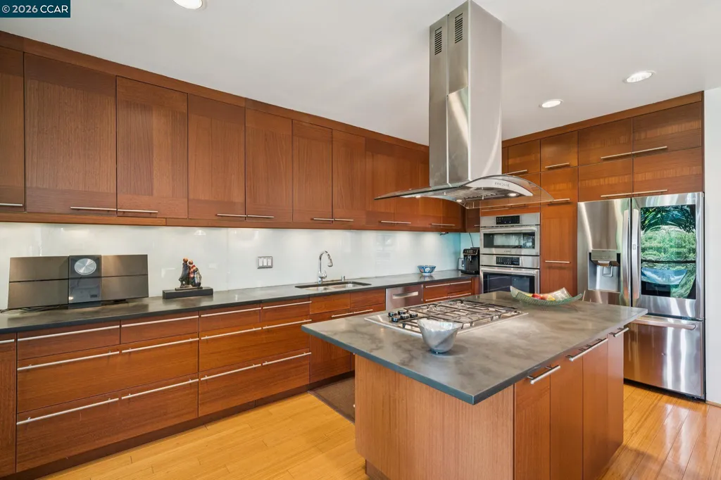 34 Underhill Road Orinda CA 94563