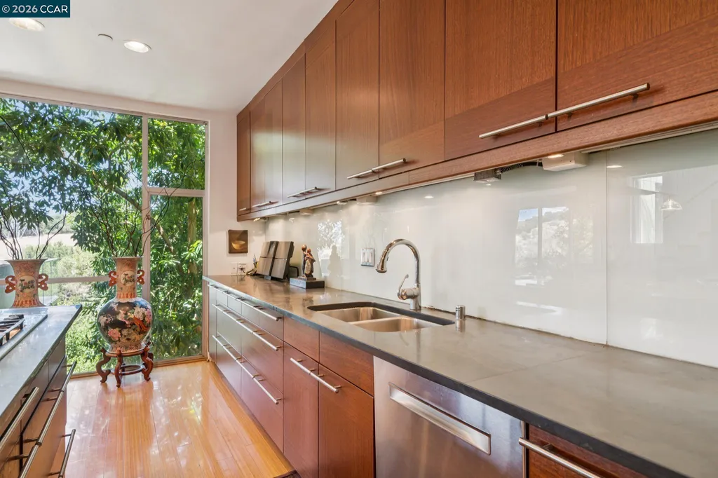34 Underhill Road Orinda CA 94563