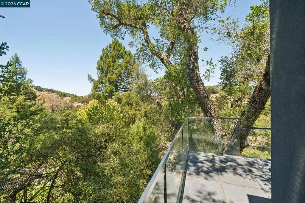 34 Underhill Road Orinda CA 94563