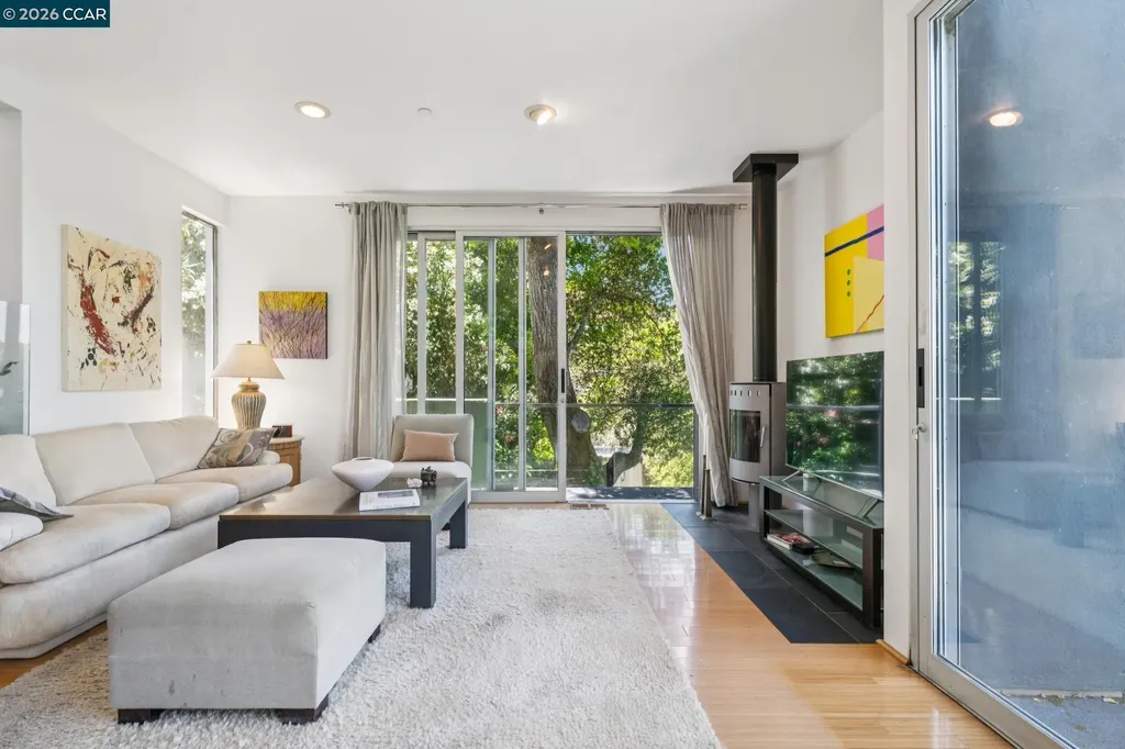 34 Underhill Road Orinda CA 94563