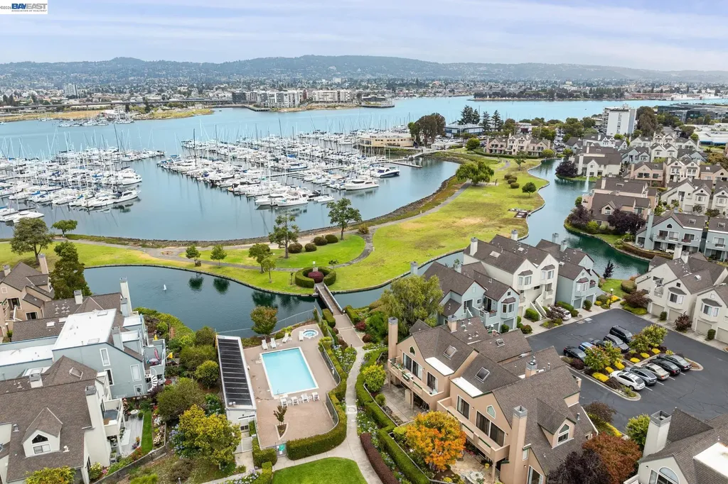 13 Regulus Court Alameda CA 94501