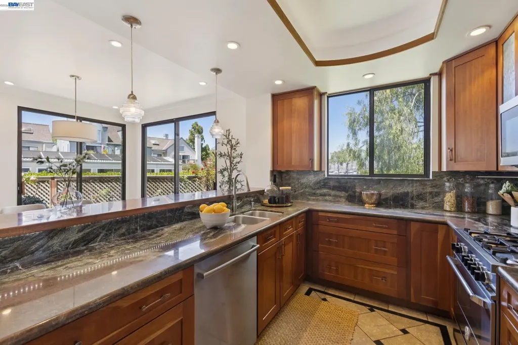 13 Regulus Court Alameda CA 94501