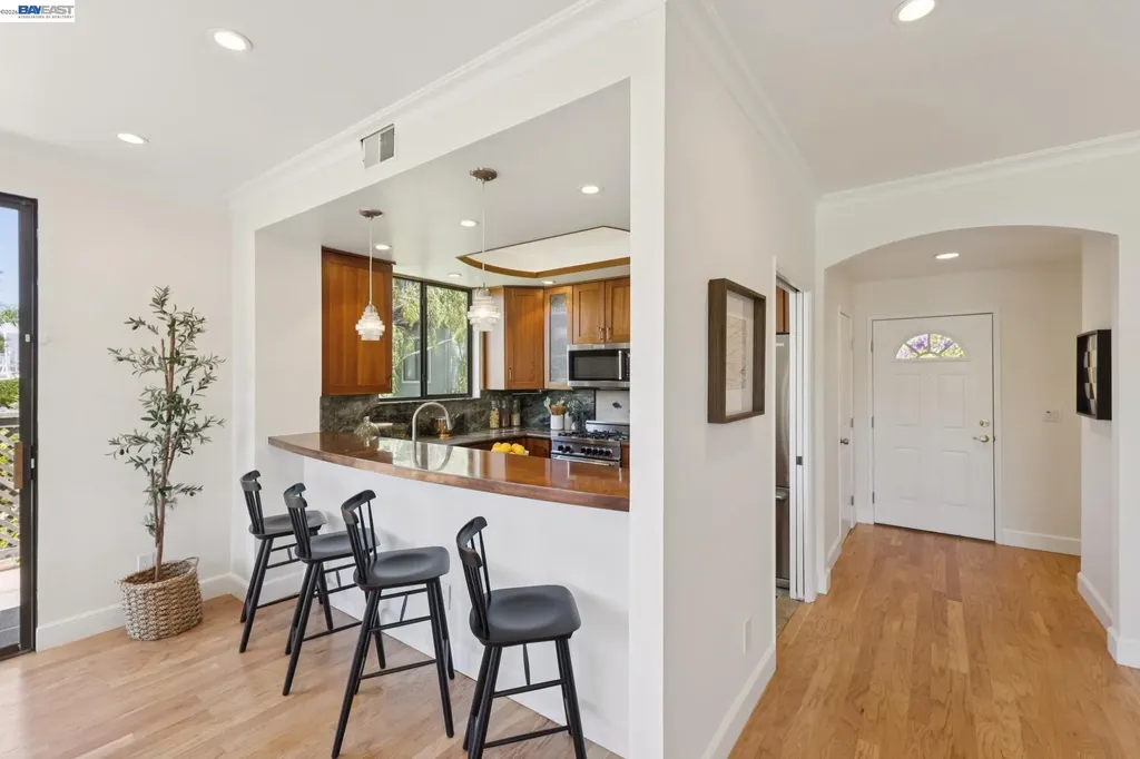 13 Regulus Court Alameda CA 94501