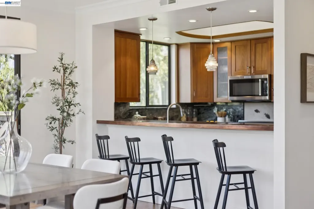 13 Regulus Court Alameda CA 94501