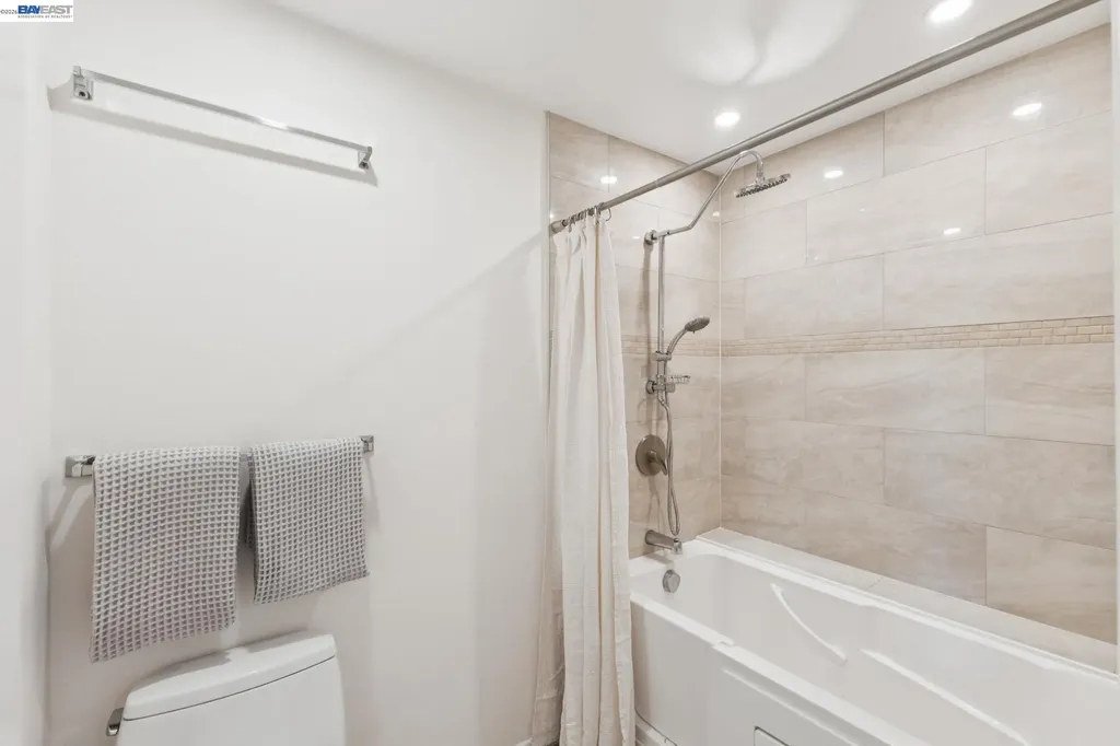 13 Regulus Court Alameda CA 94501