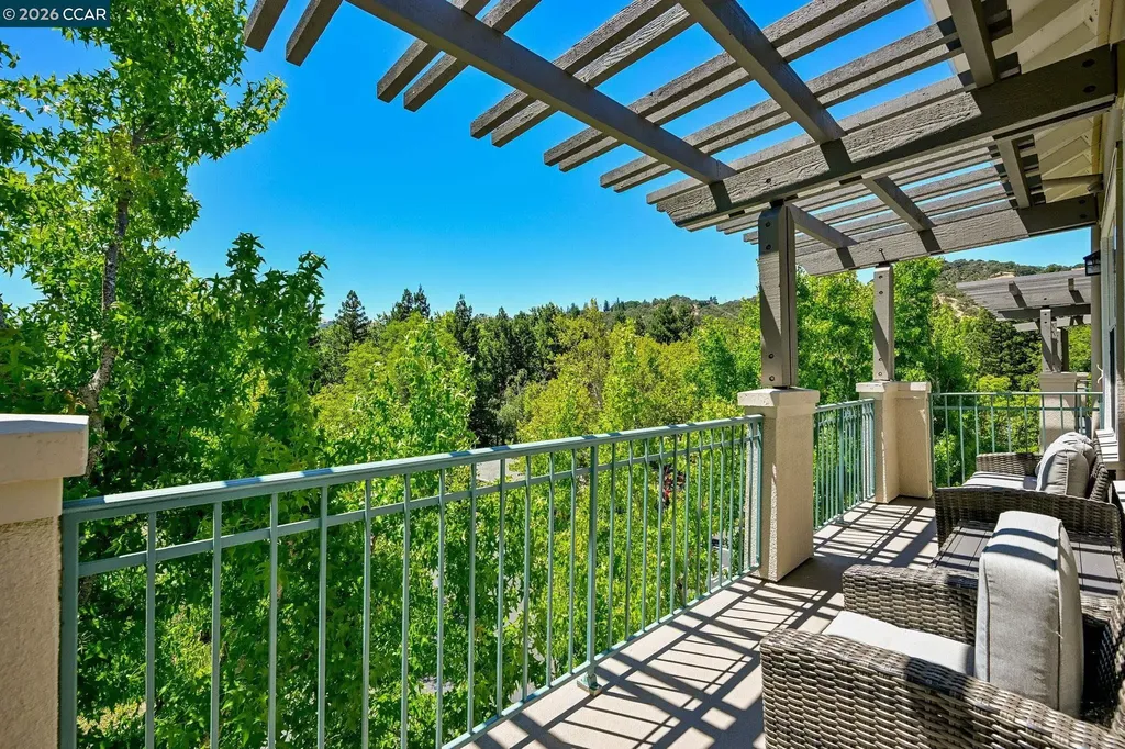 1860 Tice Creek Drive Walnut Creek CA 94595