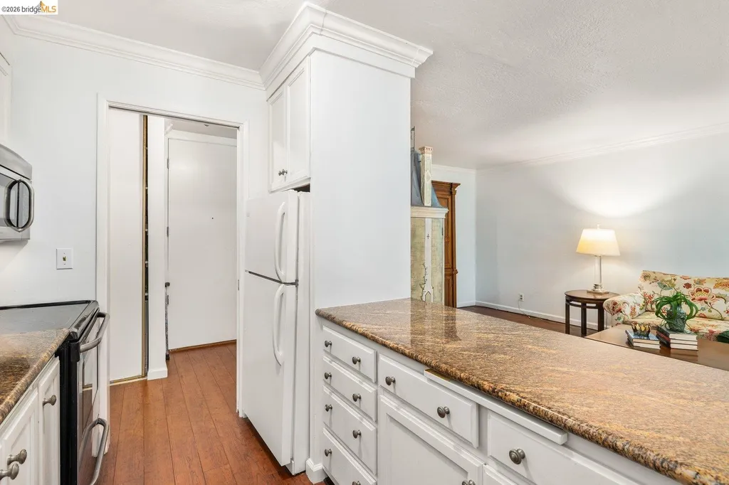 551 Jean Street Oakland CA 94610