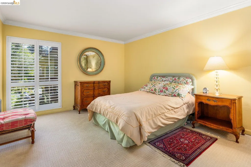 551 Jean Street Oakland CA 94610