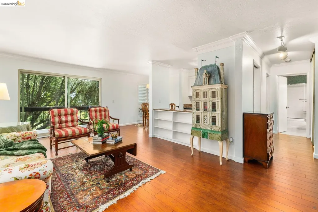 551 Jean Street Oakland CA 94610
