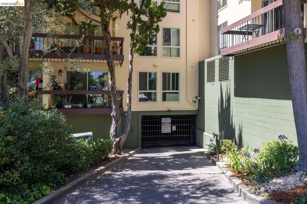 551 Jean Street Oakland CA 94610