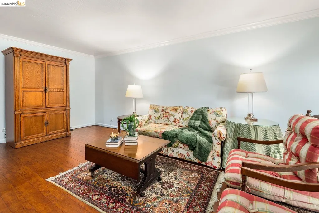 551 Jean Street Oakland CA 94610